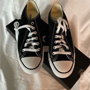 NWT Converse Chuck Taylor All Star Canvas Women size 8/Men size 6